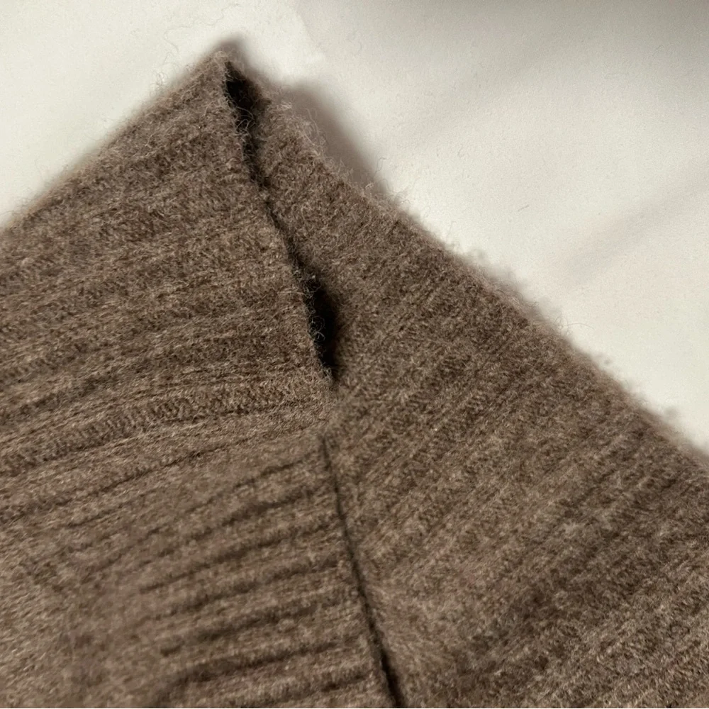 Quince Womens 100% Yak Wool Turtleneck Sweater Heather Brown M medium - Picture 7 of 9